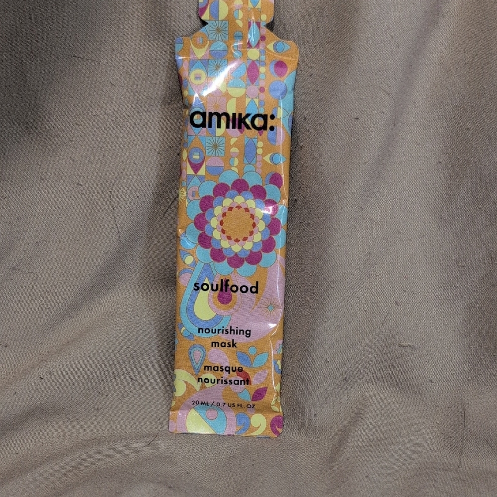 Amika Soulfood Nourishing Mask - Vibrant Multicolor